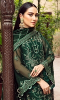 alizeh-shahtaj-festive-2021-74